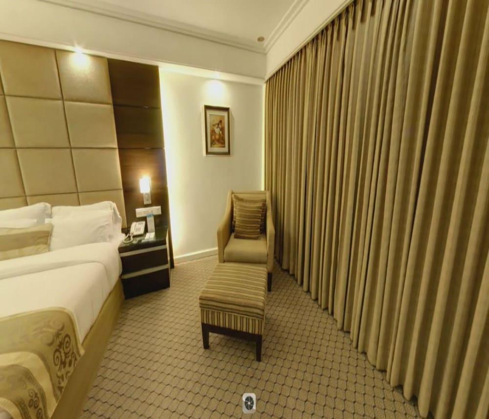 Hotel Agrabad Ćottogram Zewnętrze zdjęcie