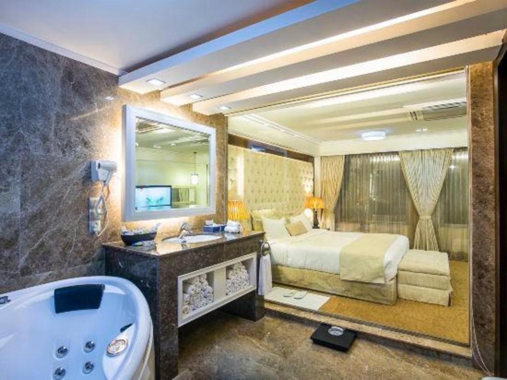 Hotel Agrabad Ćottogram Zewnętrze zdjęcie